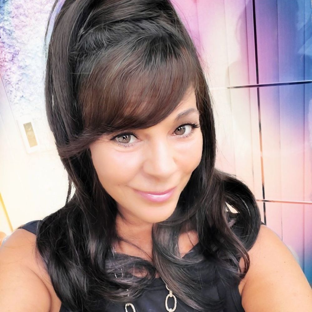 Meet your Posher, Liana
